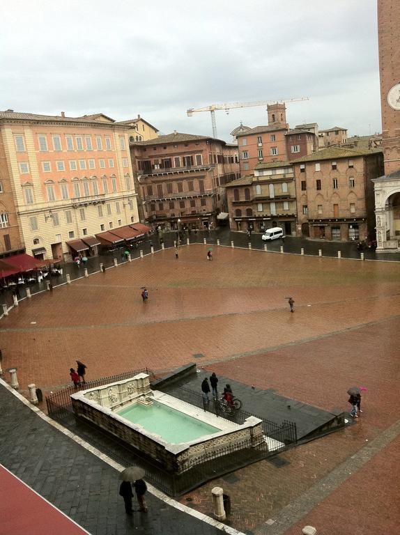 Apartamento Palazzo Lenzi Siena Exterior foto